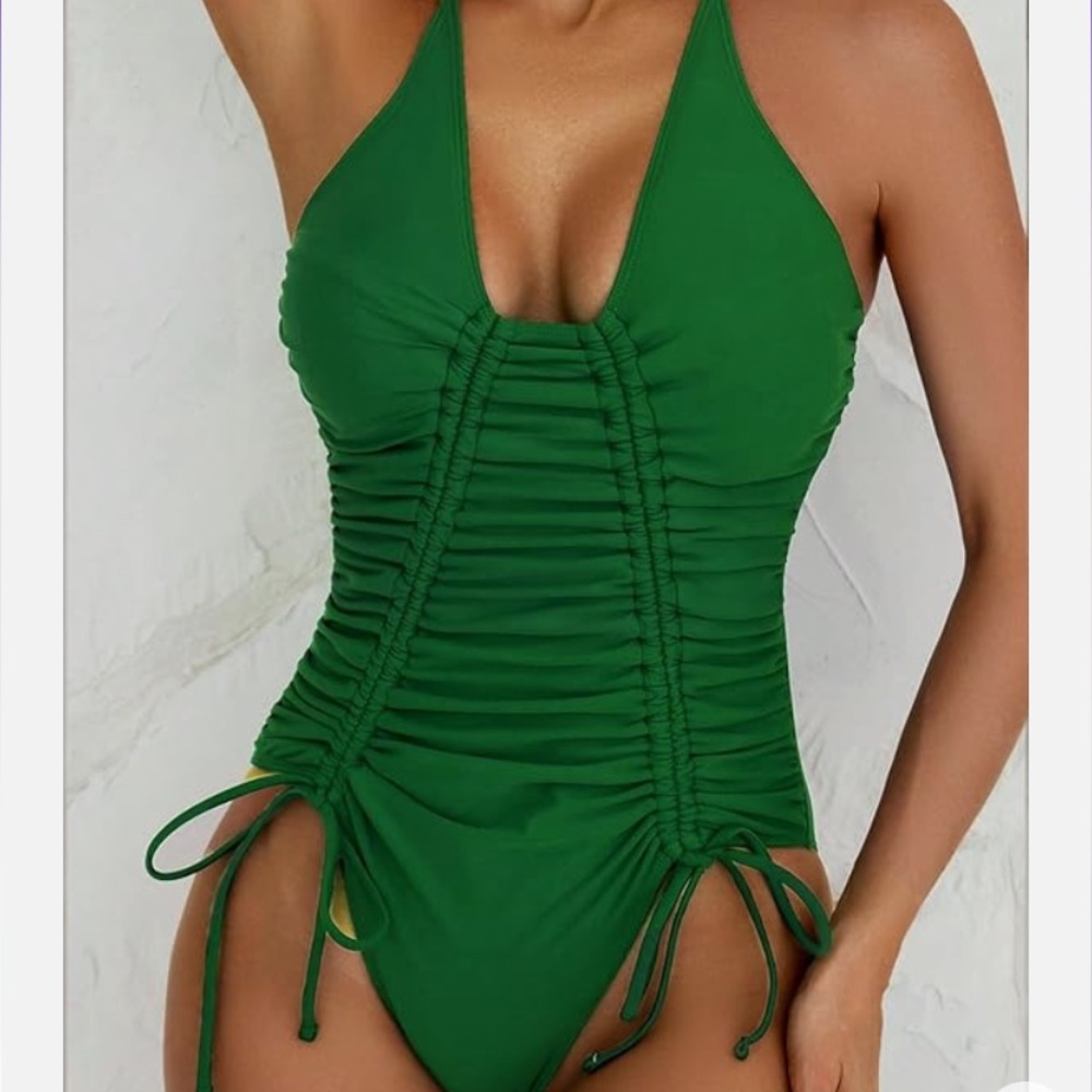 NWT Summer Beach Size S Women’s Green Open Back Swimsuit